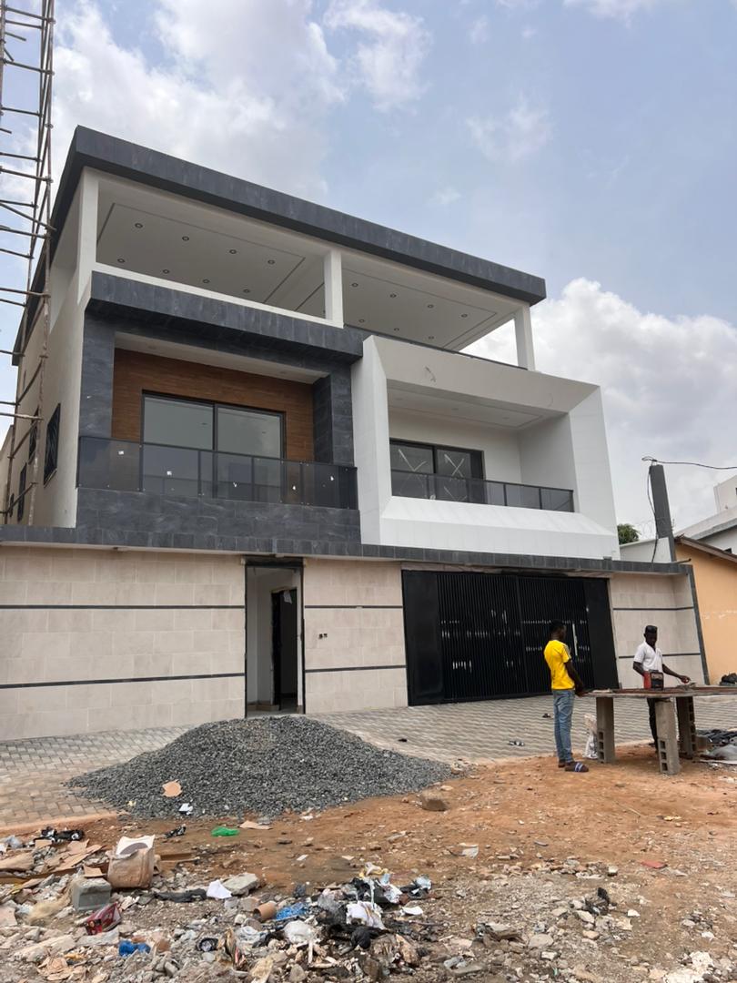 Une Sublime Villa en vente à Lomé dans un quartier très huppé 