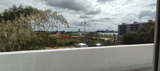 1 MINUTE FROM ANKORONDRANO - MIASAON FOR OFFICE OR COMMERCIAL USE OF ...