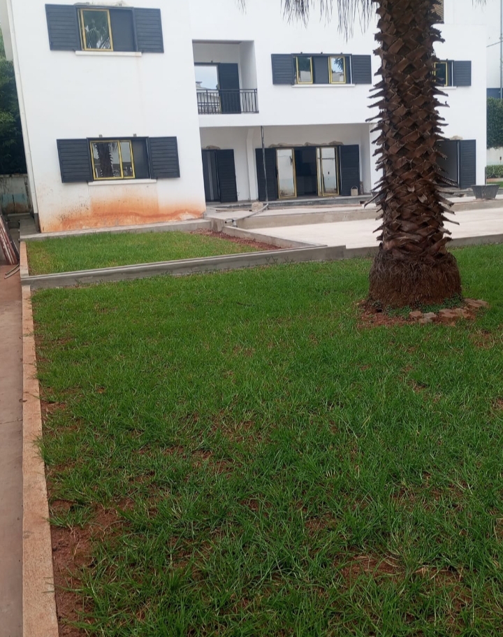 En MAI – IVANDRY GRANDE VILLA f6 NEUVE AVEC GRAND JARDIN ET GRANDE PISCINE DANS UNE RÉSIDENCE À 2 MINUTES DES ÉCOLES INTERNATIONALES