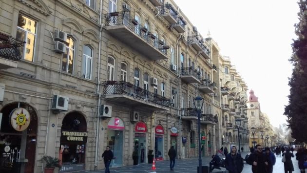 2-room on the street Nizami