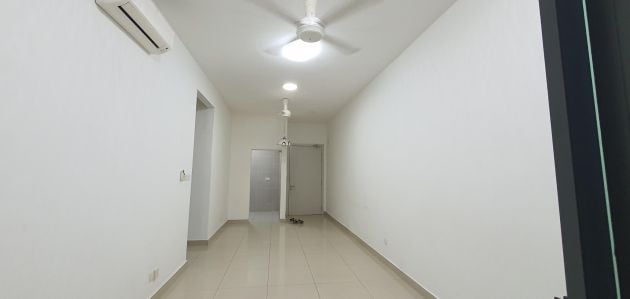 2R2B 2PARKING THE VYNE CONDOMINIUM, SUNGAI BESI FOR RENT