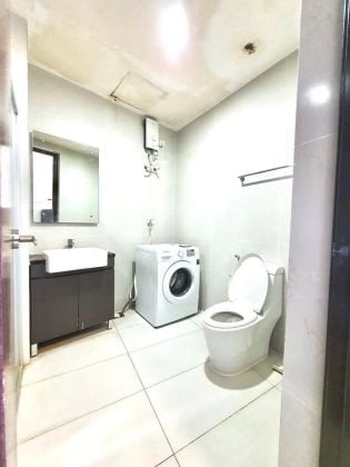 Fully Furnished ARIA Luxury Residence