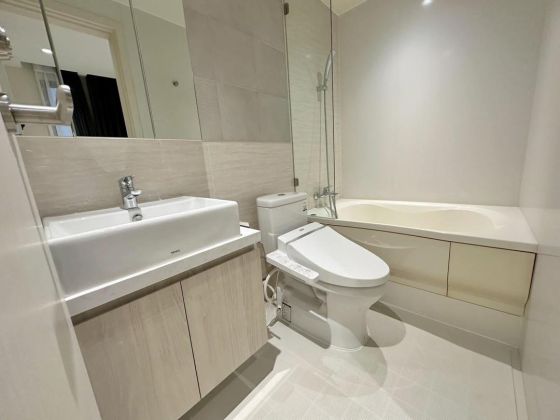 Fully Furnished Molek Pine 4 Condominium