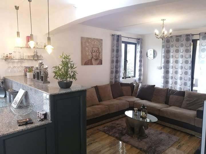 Étage d'une maison à louer