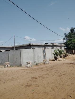 A vendre: Villa inachevée à Togokomé 