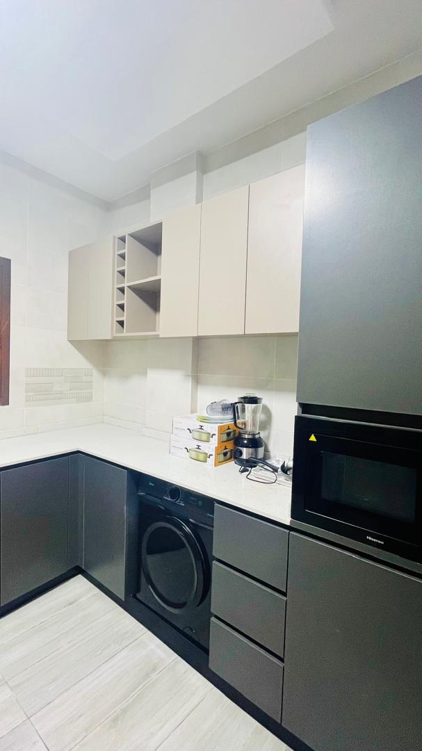 LOCATION - SUPERBE APPARTEMENT MEUBLÉ DE 2 PIÈCES  - COCODY RIV4