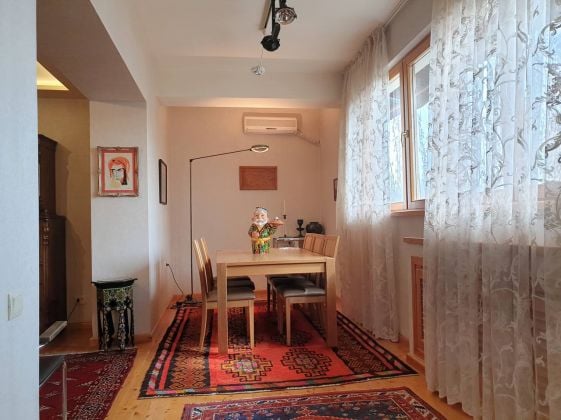 Unique 3 bedrooms apartment of 120 m2 in the city center