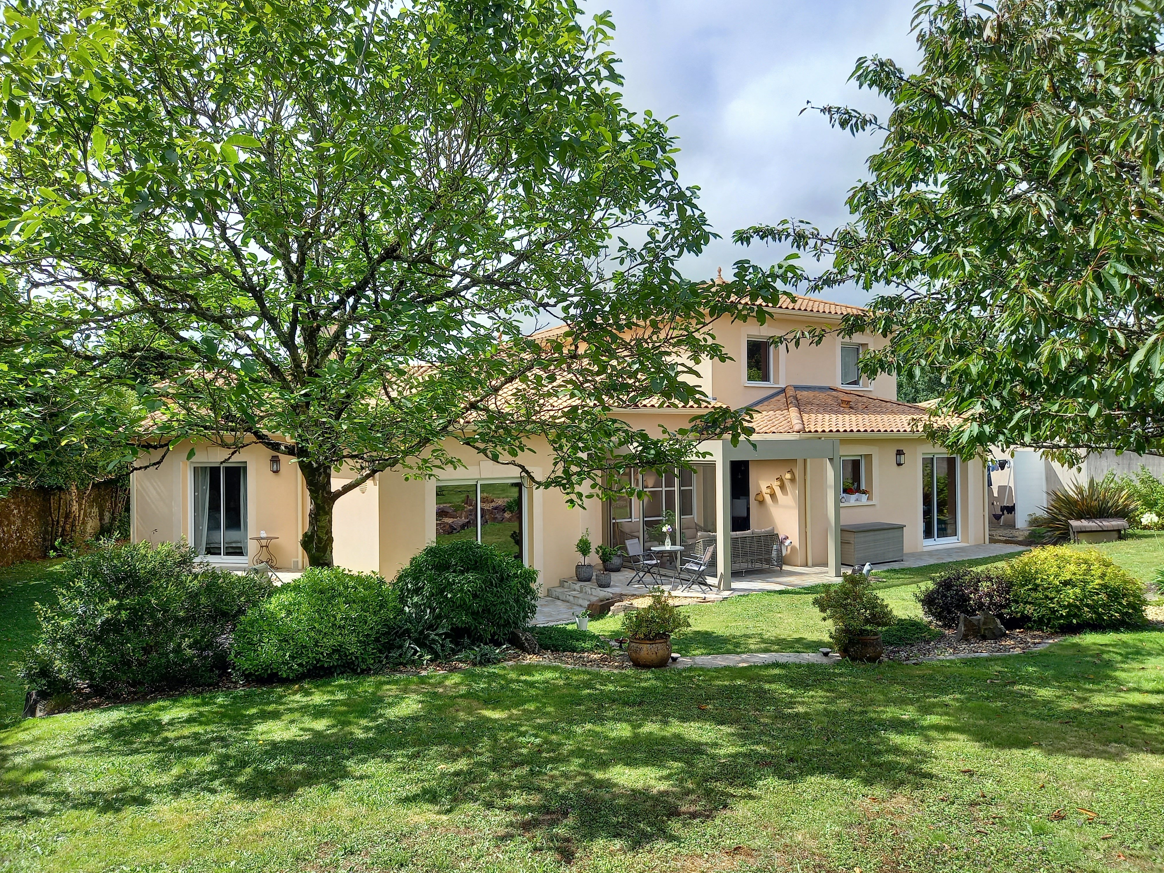 Exceptional property for sale as an occupied life annuity – Vertou, near Nantes