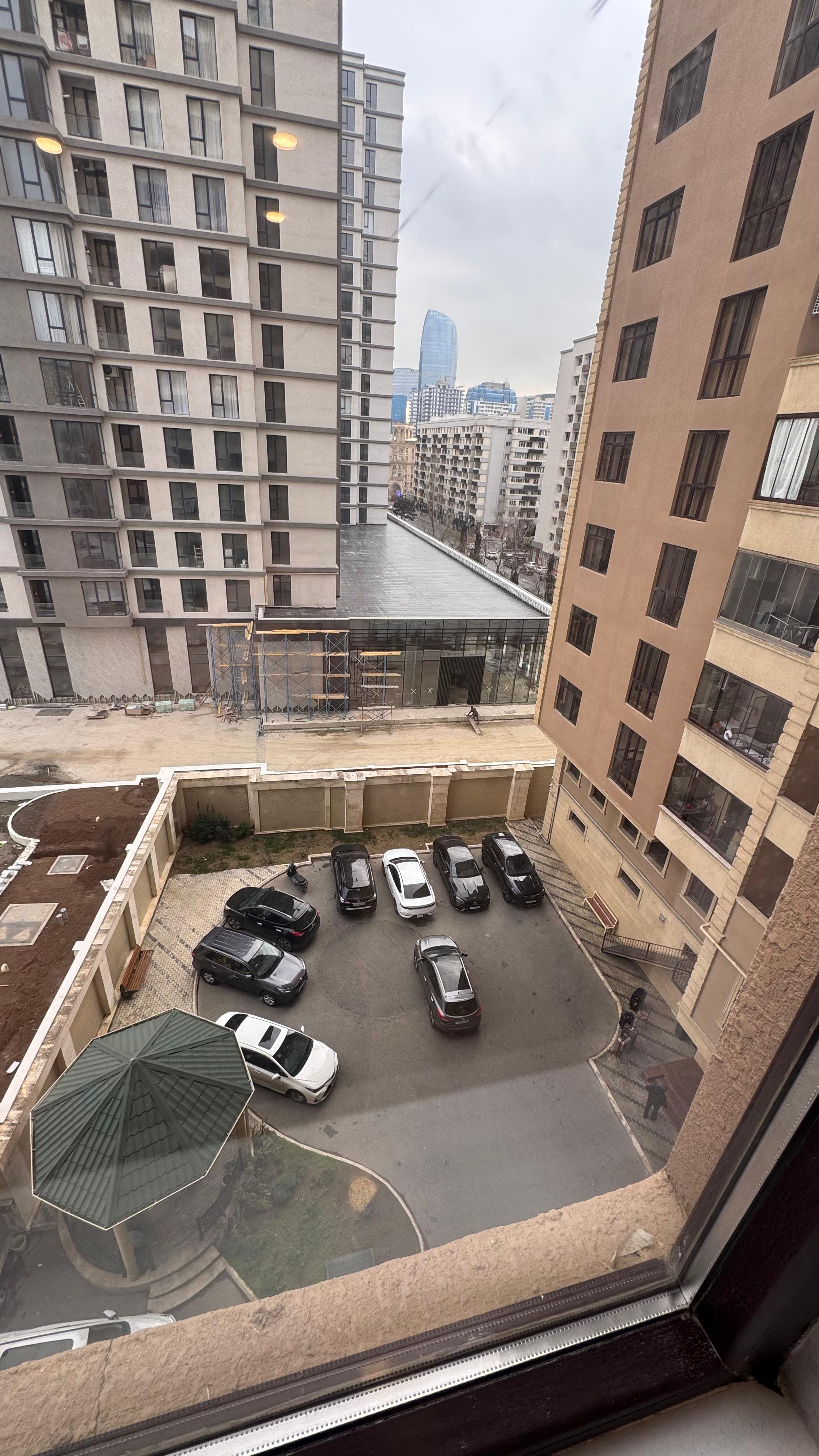 1 BDR flat close to 28May & Port Baku