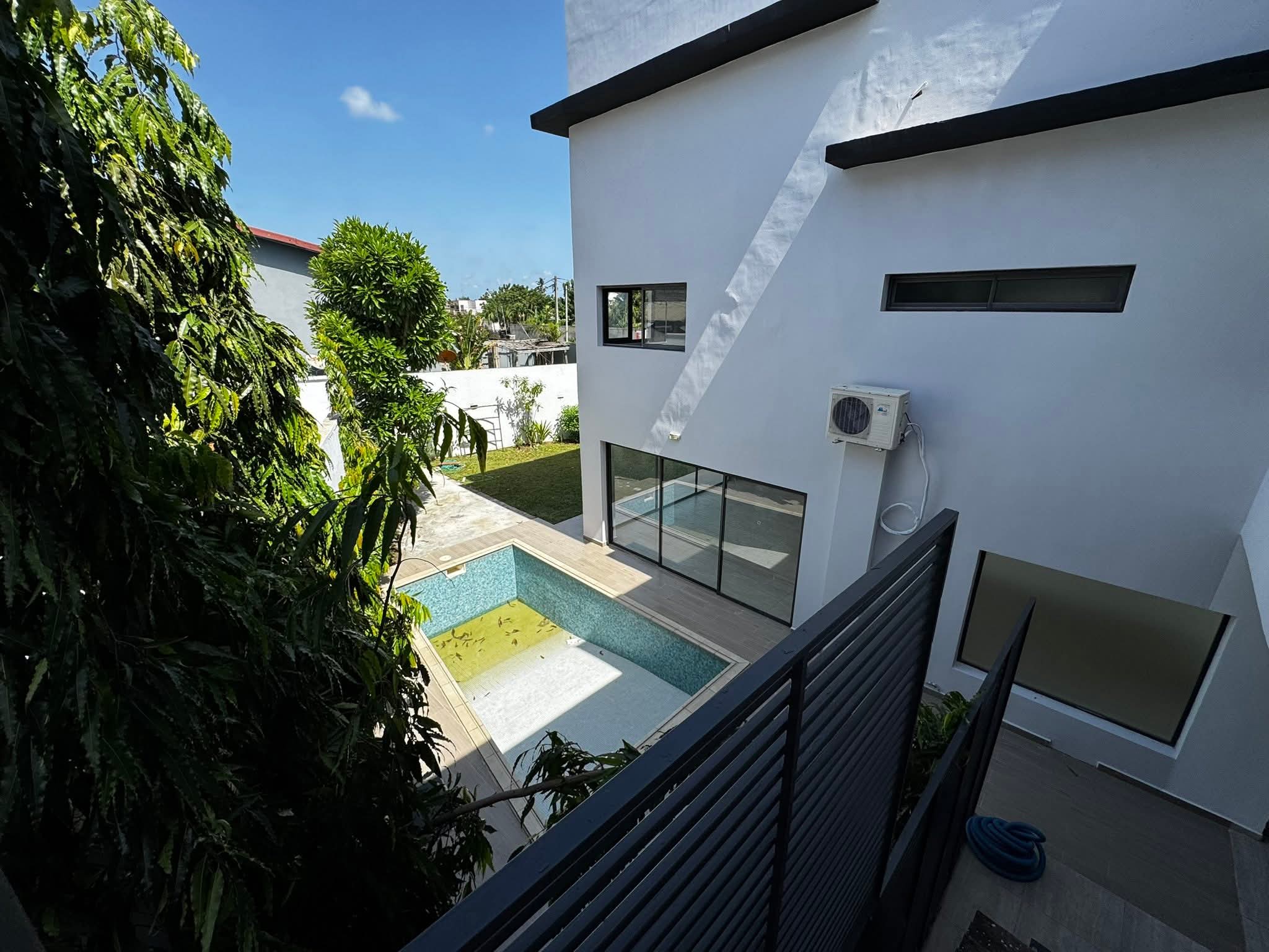 À louer riviera m'badon villa 8 pièces + Piscine 