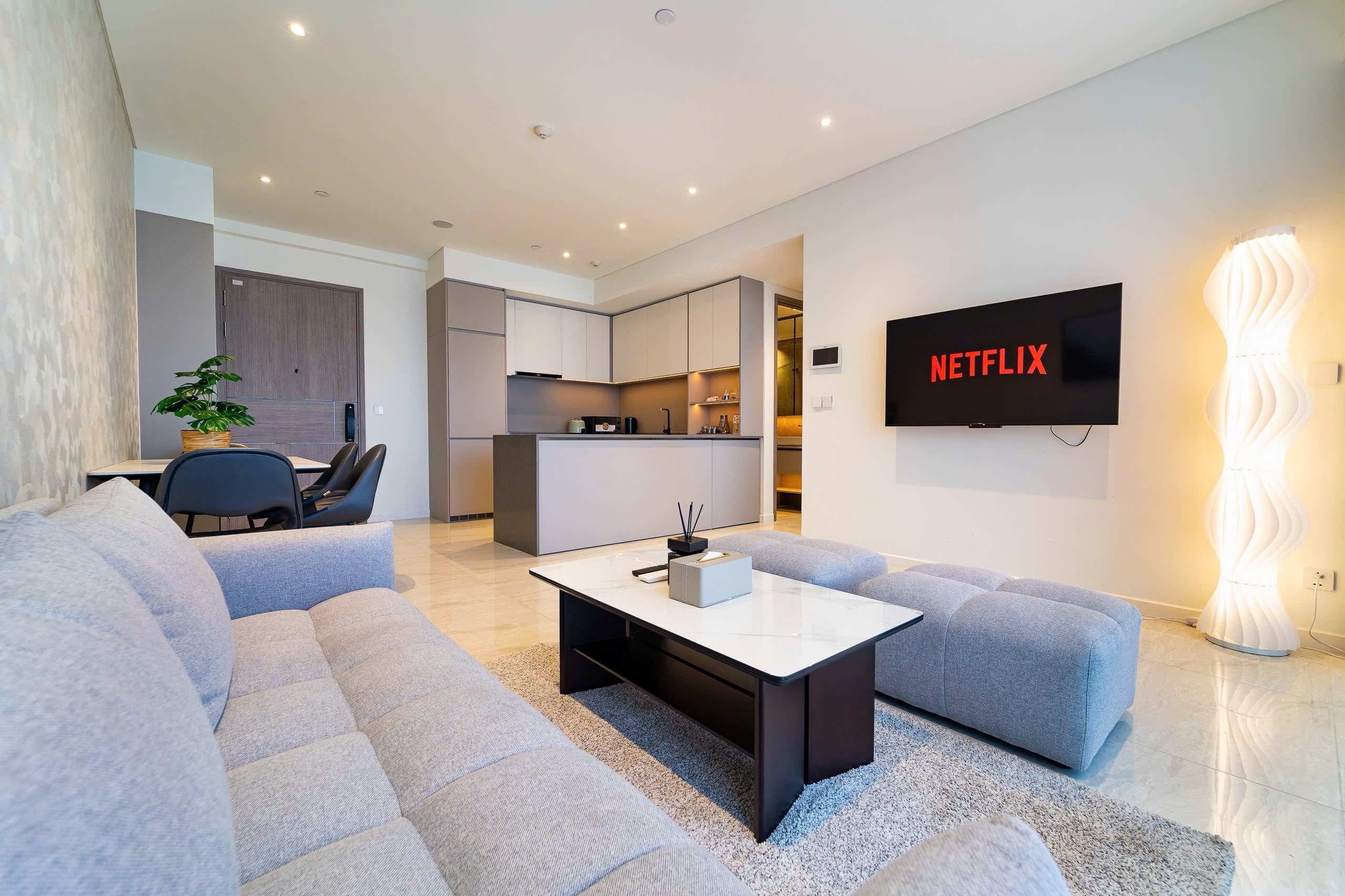 OPERA RESIDENCE  - 2 BEDROOM WITH LANDMARK VIEW - 75 M2 - 55 MIL/MONTH