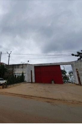 YOPOUGON Ancienne Industrielle vente entrepôt 22000m2
