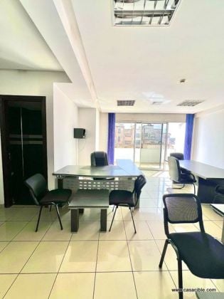 Centre ville: Location bureau meublé en open space de 50 m² ...