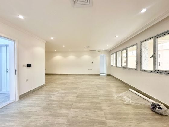 Renovated 3 -Master bedroom floor for rent in Jabriya