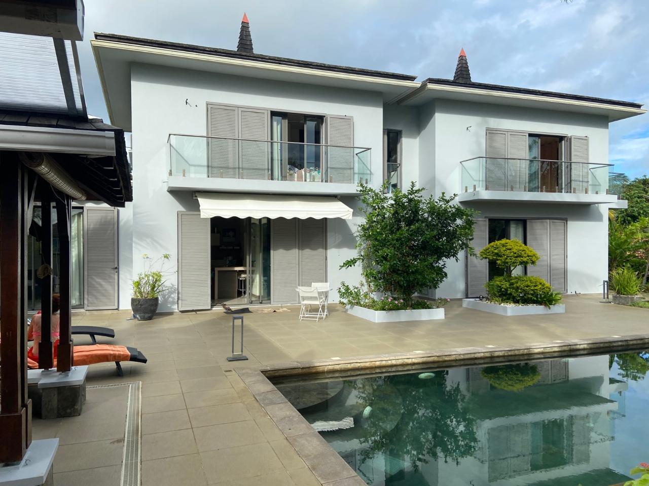 Luxury Villa with Guest House, Pool & Boat Garage – Gated Community, Mauritius (€1.2M)