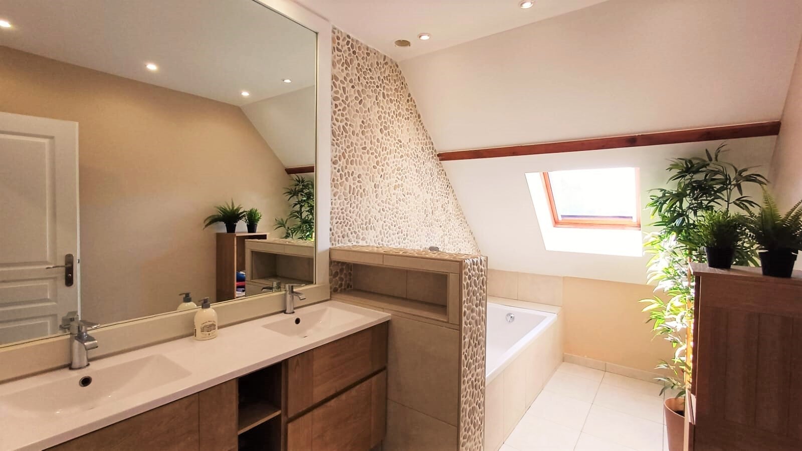 Échange 1 an : Maison familiale proche Paris vs Ouest de La Réunion