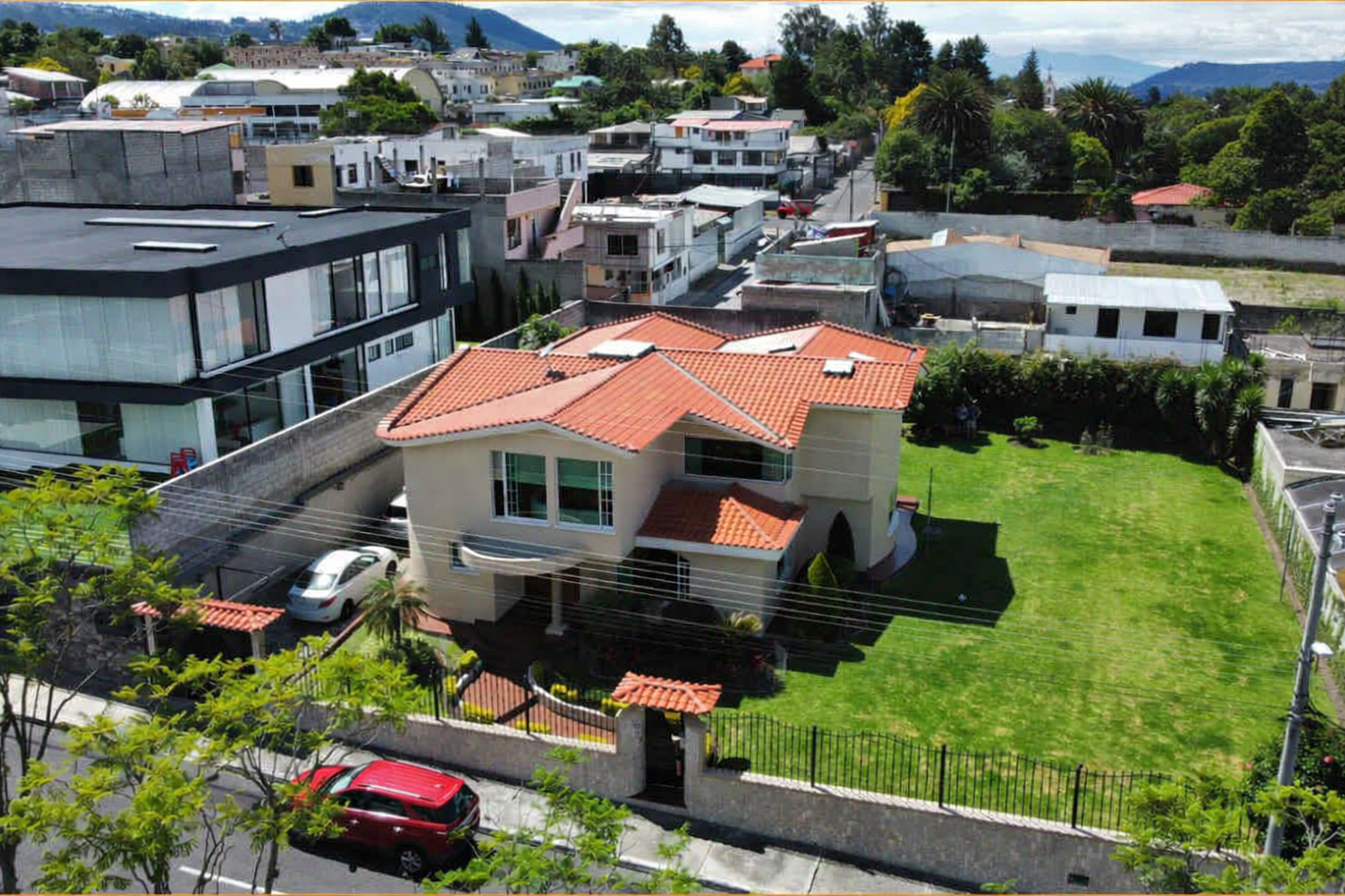 &#55356&#57313 Exclusive Luxury Residence in the best urbanization of the Chillos Valley | Nature, Privacy and Premium Lifestyle