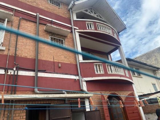 URGENT-MAISON À VENDRE À ANKADIVATO 