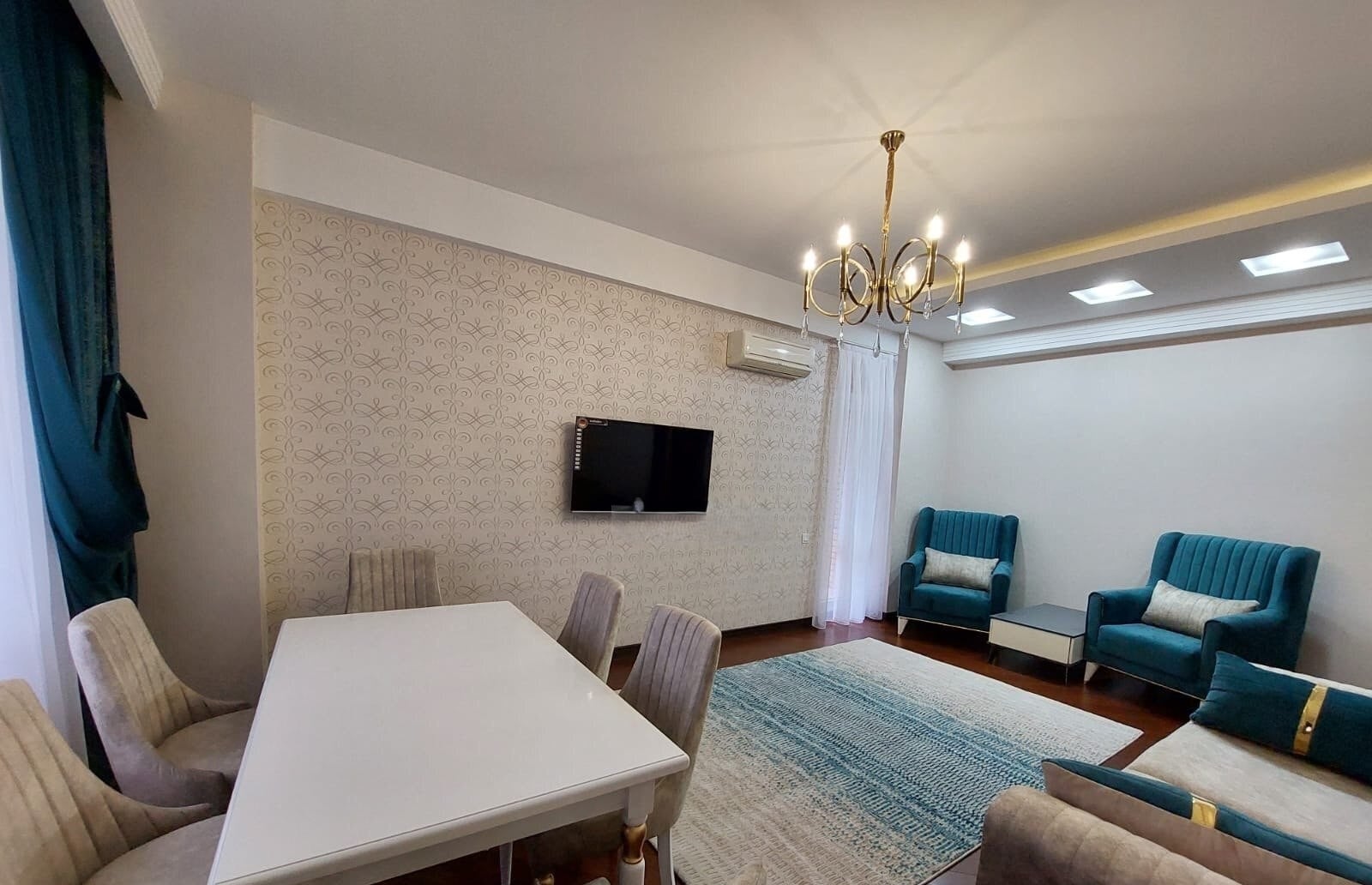 1 bedroom  apartment for rent in a 24 hours guarded complex near the Baku British school and Odlar Yurdu and ADA university. Close to Genglik metro.