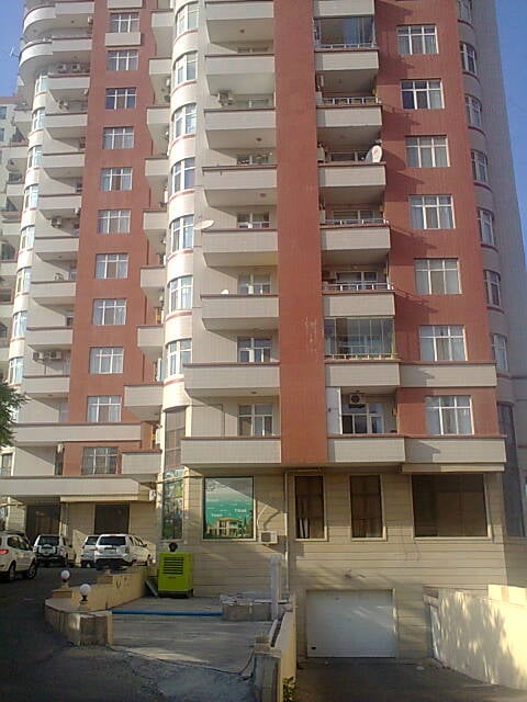 2 BDR apt close to Elmlyar Akademiya metro