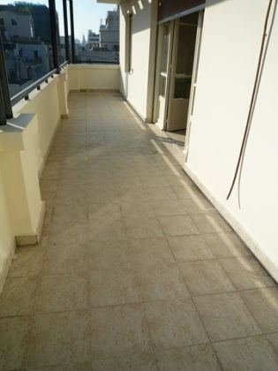 Unfurnished apartment to rent in Gemmayze 3/4 bedrooms