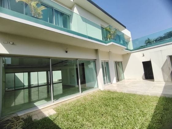 Cocody Riviera 4, hermosa villa dúplex de 7 habitaciones, 5 ...