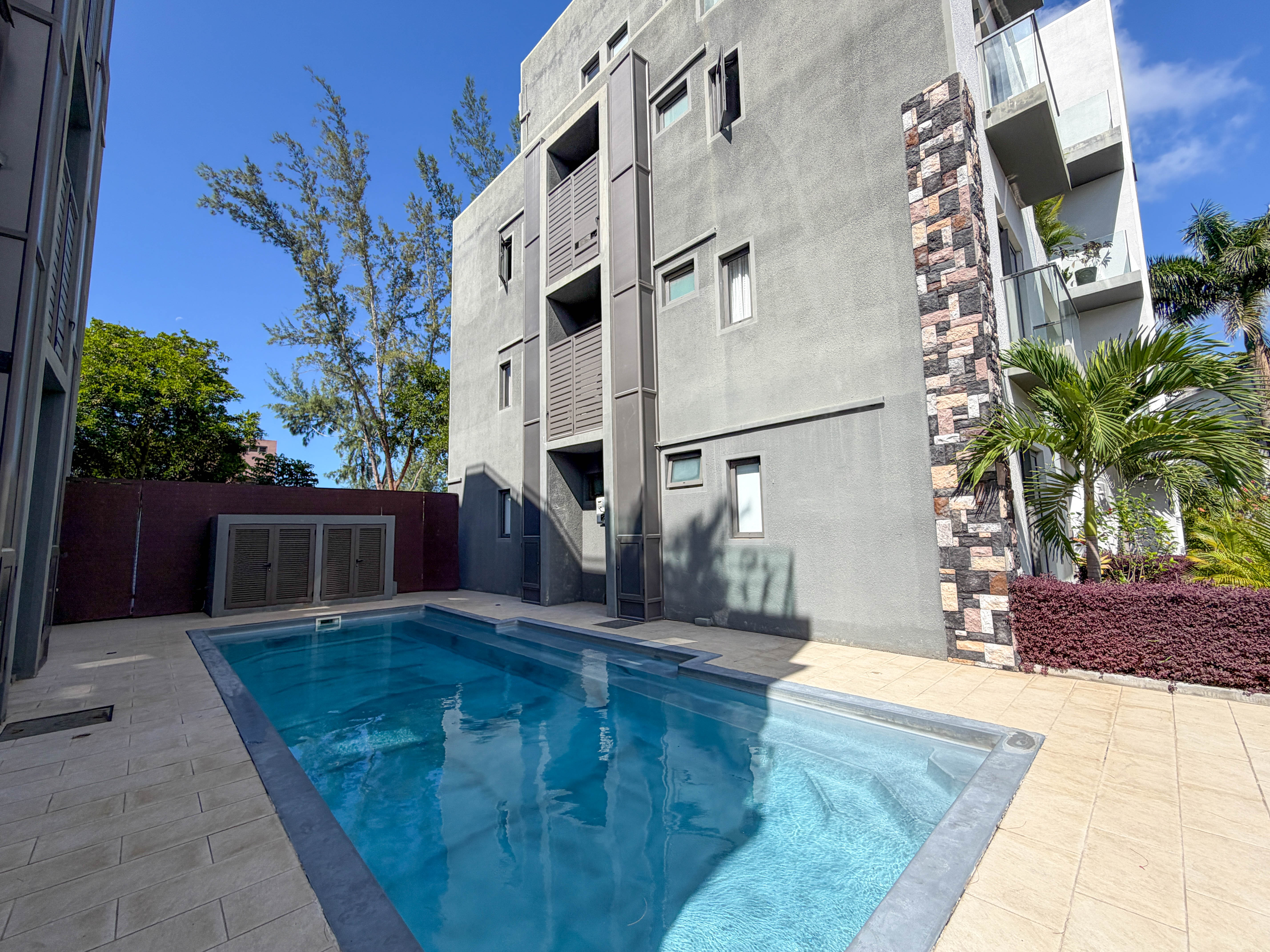 À LOUER - APPARTEMENT MODERNE EN REZ-DE-CHAUSSÉE | PEREYBÈRE 