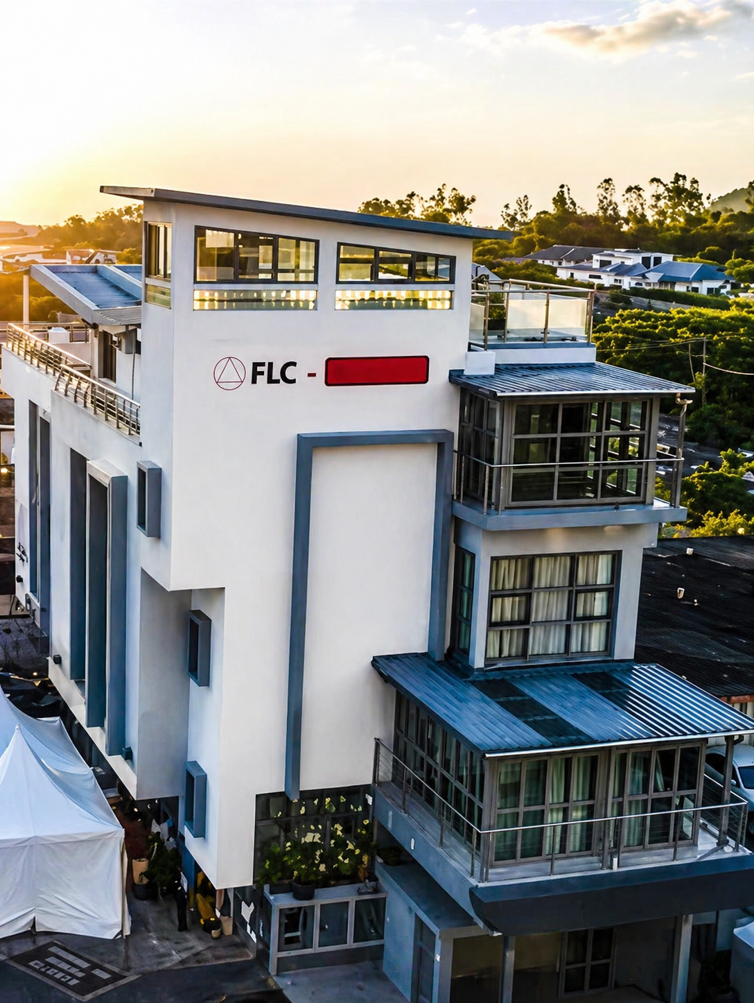 FOR RENT - OFFICE SPACE - FLC CENTRE - MOKA