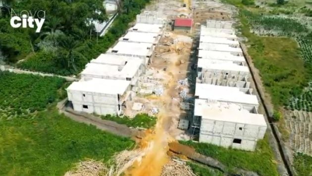 A CITY OF 16 VILLAS FOR SALE 