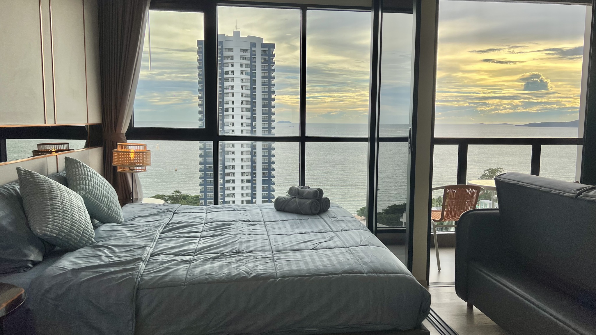 Pratumnak Condo  for Rent Pattaya