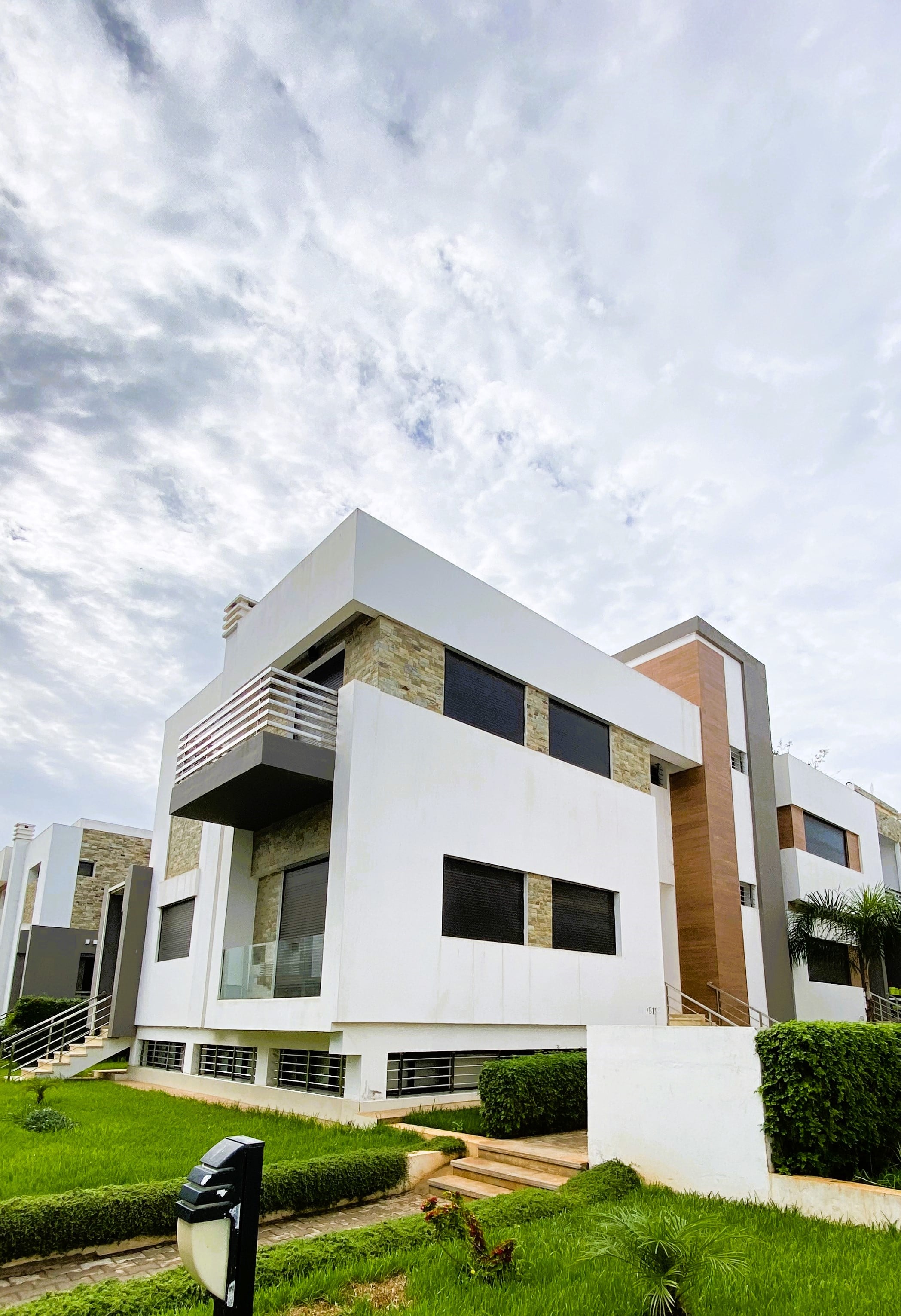 Magnificent Corner Triplex Villa – 392 m²-HARHOURA - RABAT