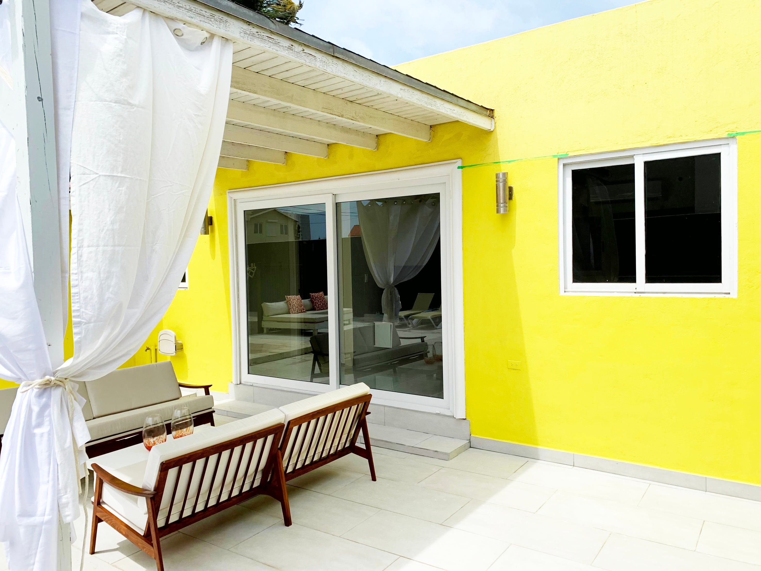 Contemporary Oasis in Palm Beach - Long Term Rental - House