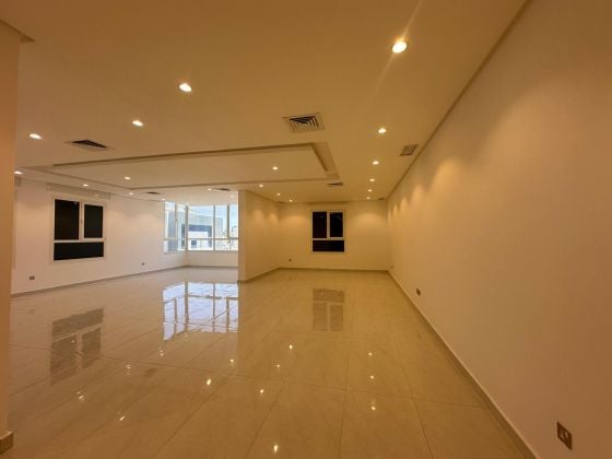 3 Master Bedroom 500 Meter Villa Floor in Finatees.