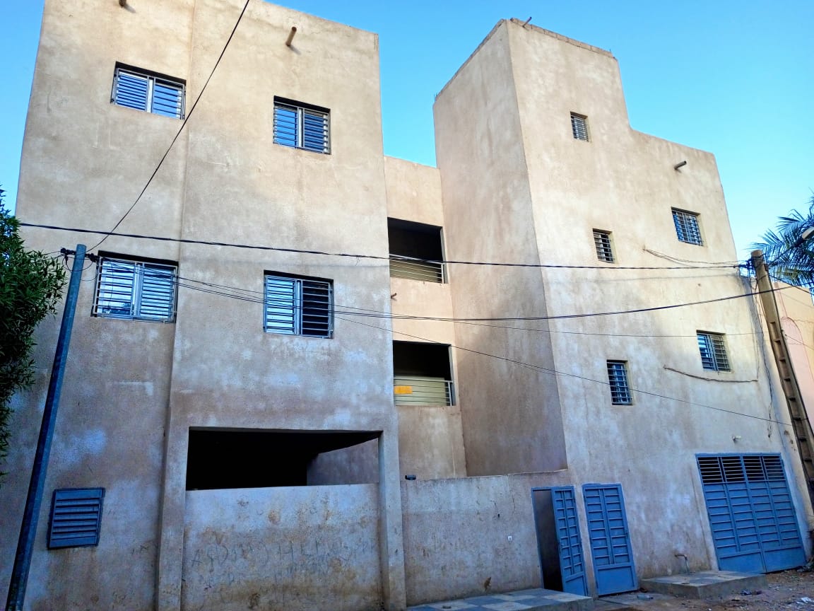 Bâtiment à louer à l'aci 2000