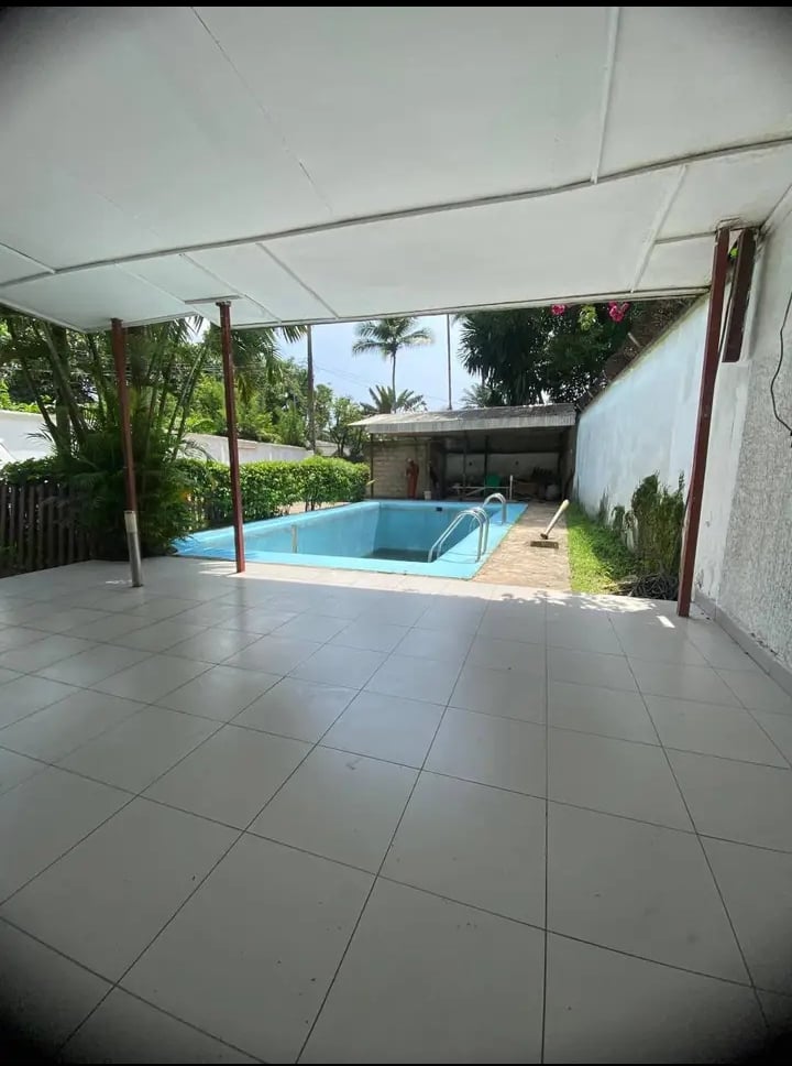 Duplex avec piscine à louer à Bonapriso Douala 