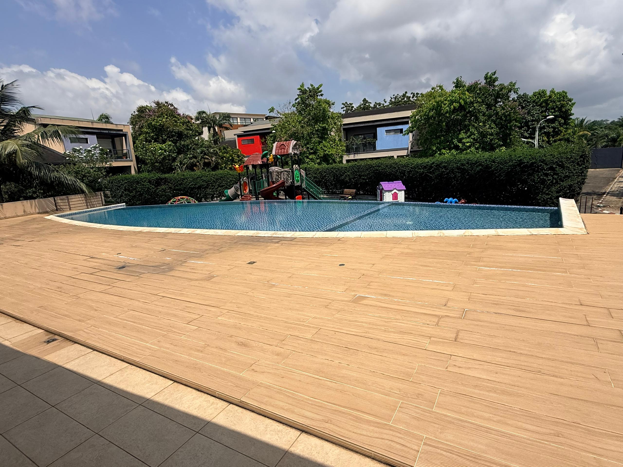 Riviera 4 - M'badon, beautiful 6-room duplex villa located in a clean and secure compound 