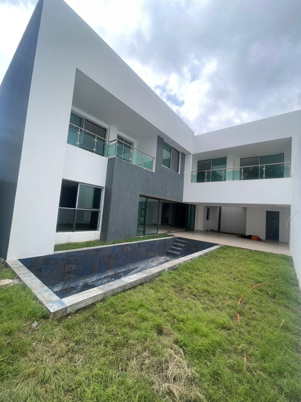 Riviera Golf 1, beautiful new 7-room duplex villa with garden and swimming pool 