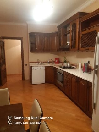 3-room apt close to Nizami metro
