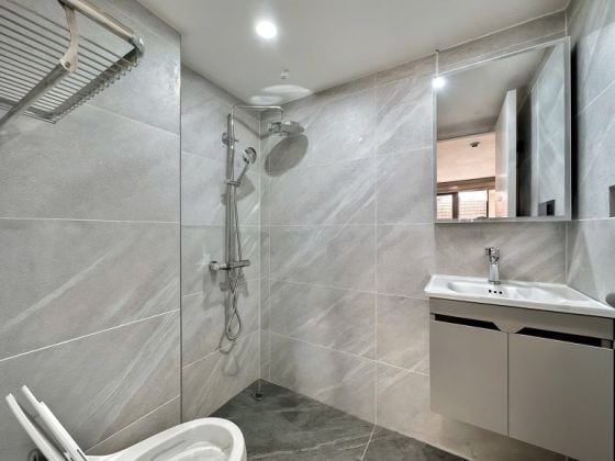 Nice, modern 1 – bedroom apartment in To Ngoc Van street, Tay Ho ...