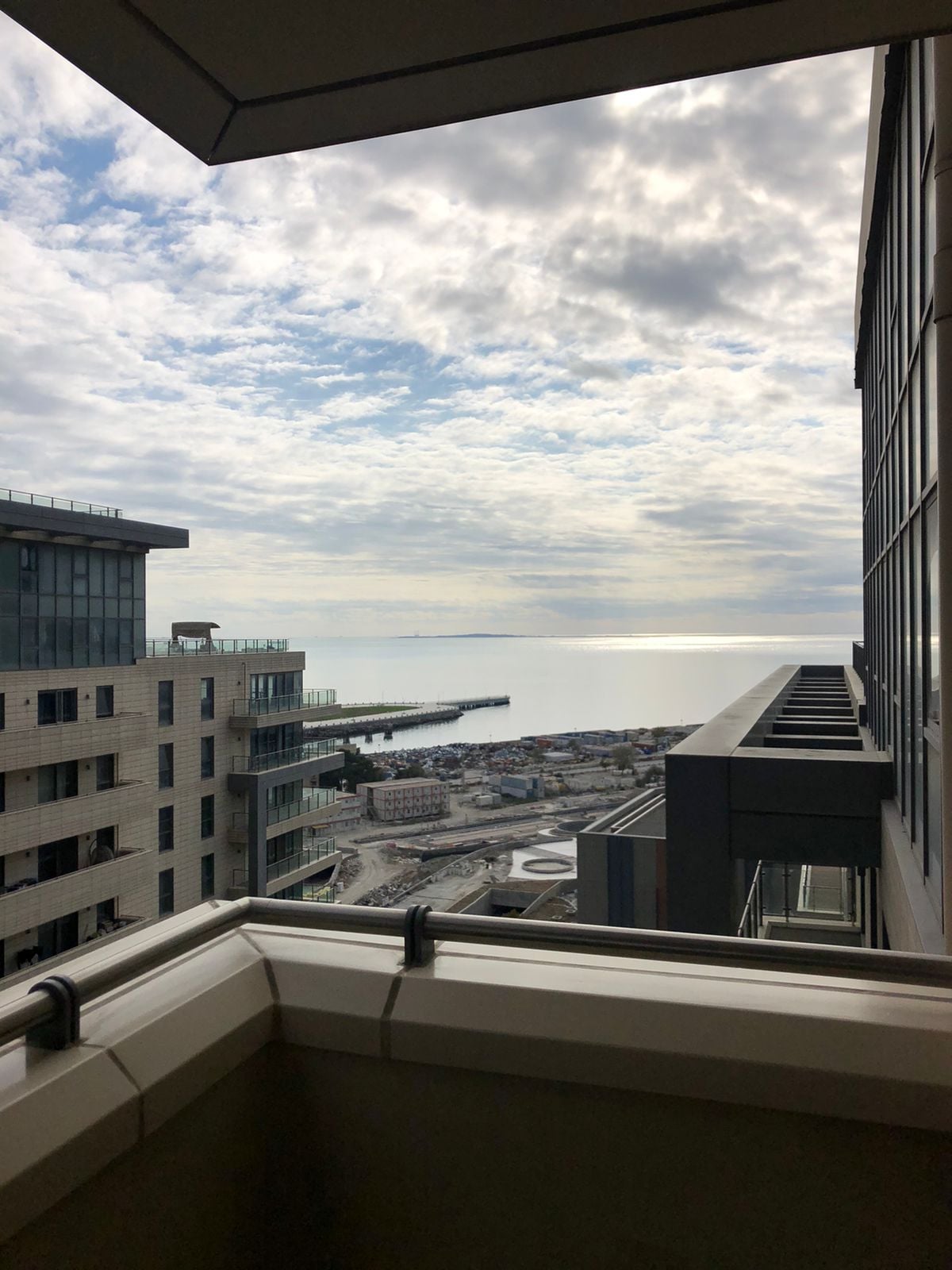 2 bədroom Sea view fresh renovated modern apt in Port Baku residence 