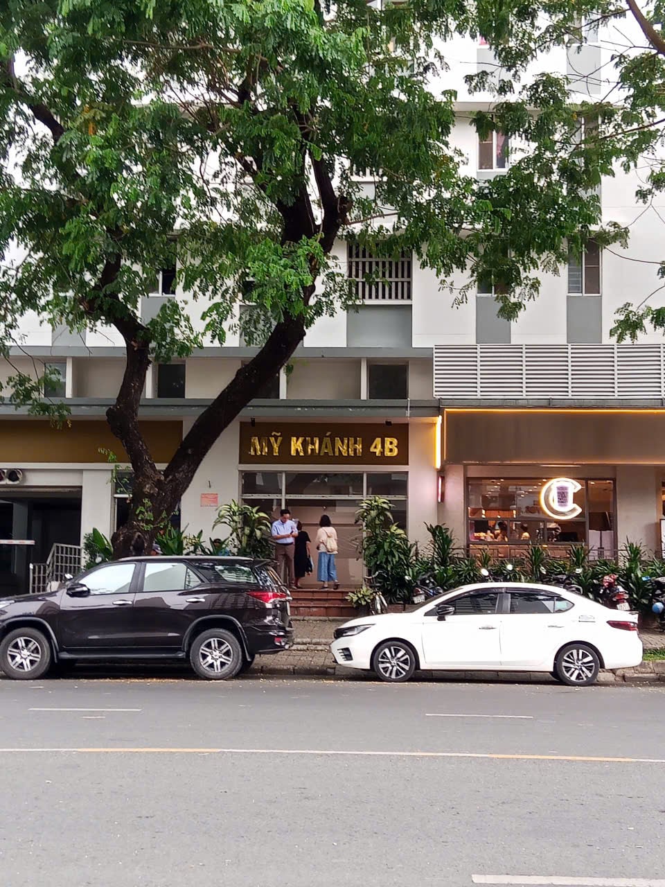 LIVE LIKE A CEO IN THE HEART OF PHU MY HUNG – ONLY $1,000/MONTH