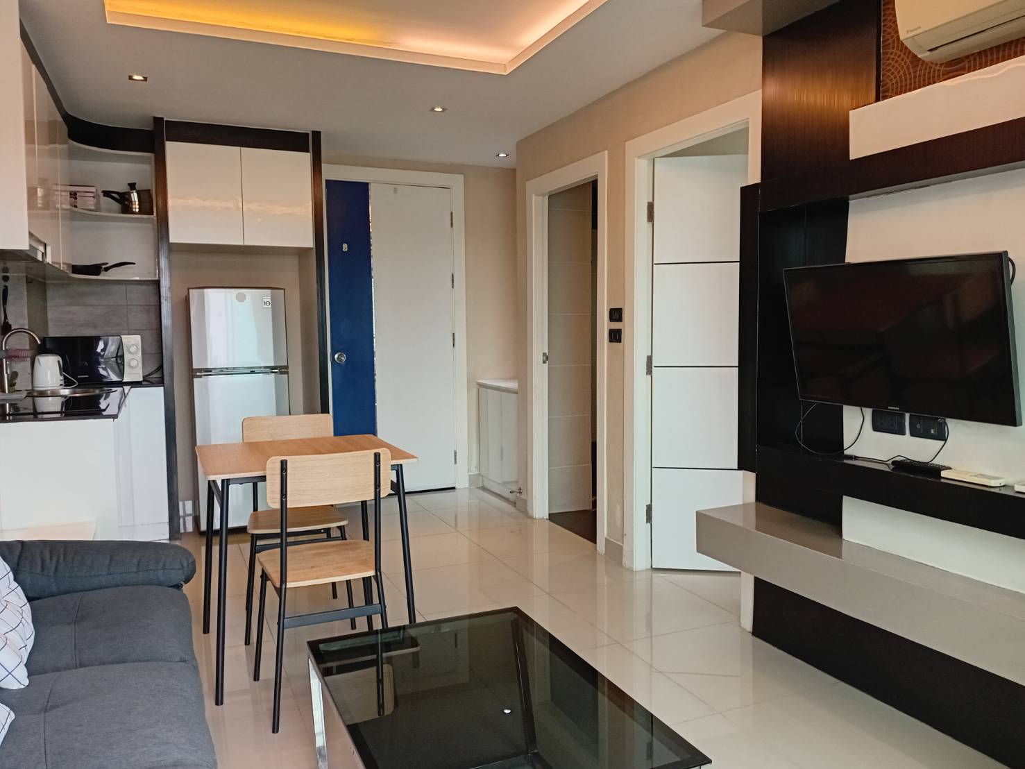 Come up !! 38 square meters, The Blue Condo