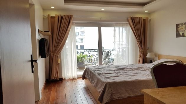Bright 1 – bedroom apartment with big balcony in Ham Long street, ...