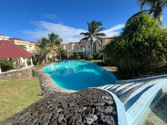 3-Bedroom House in Gated Community – Steps from Belle Mare Beach