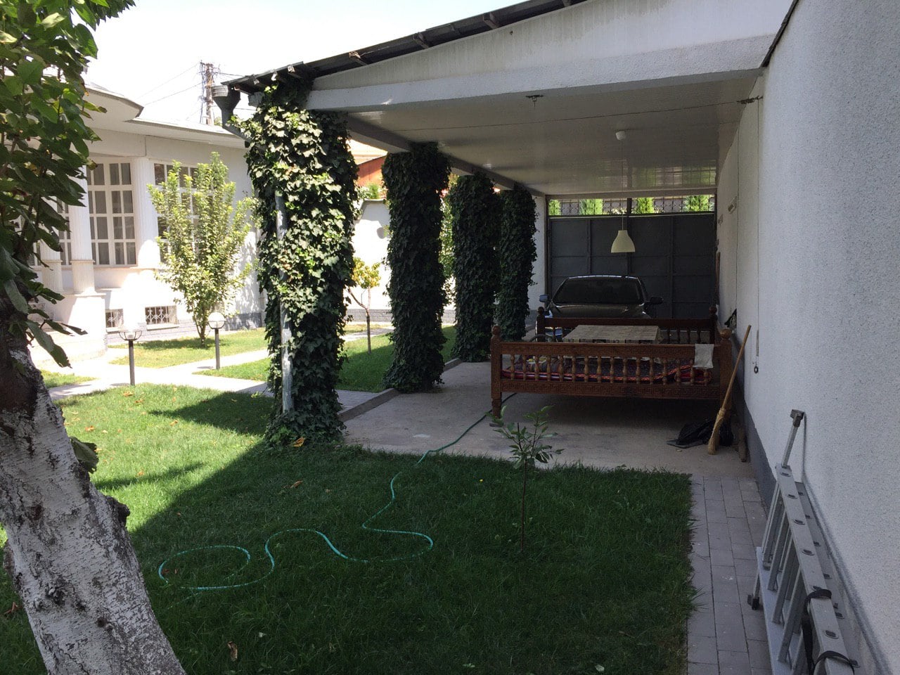 Cozy and comfortable 3 bedrooms and 2 bathrooms cottage for rent