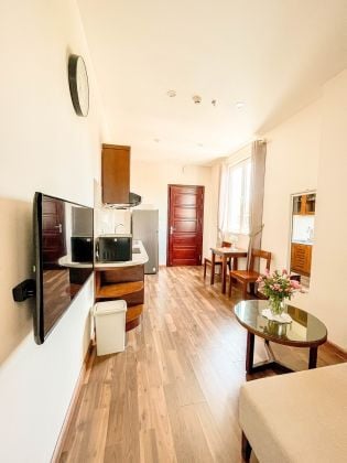 Nice 1 – bedroom apartment in Le Van Huu street, Hai Ba Trung ...