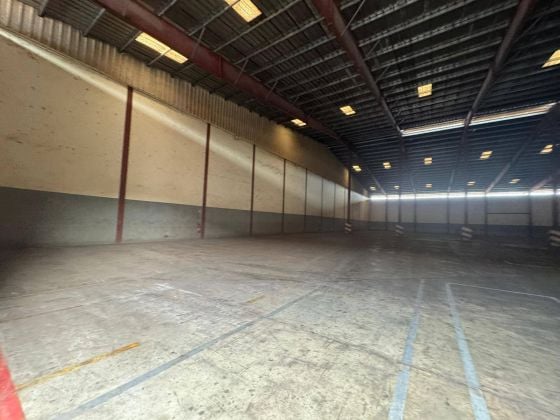 San-Pedro zone portuaire location entrepôt 2500m2,4000m2
