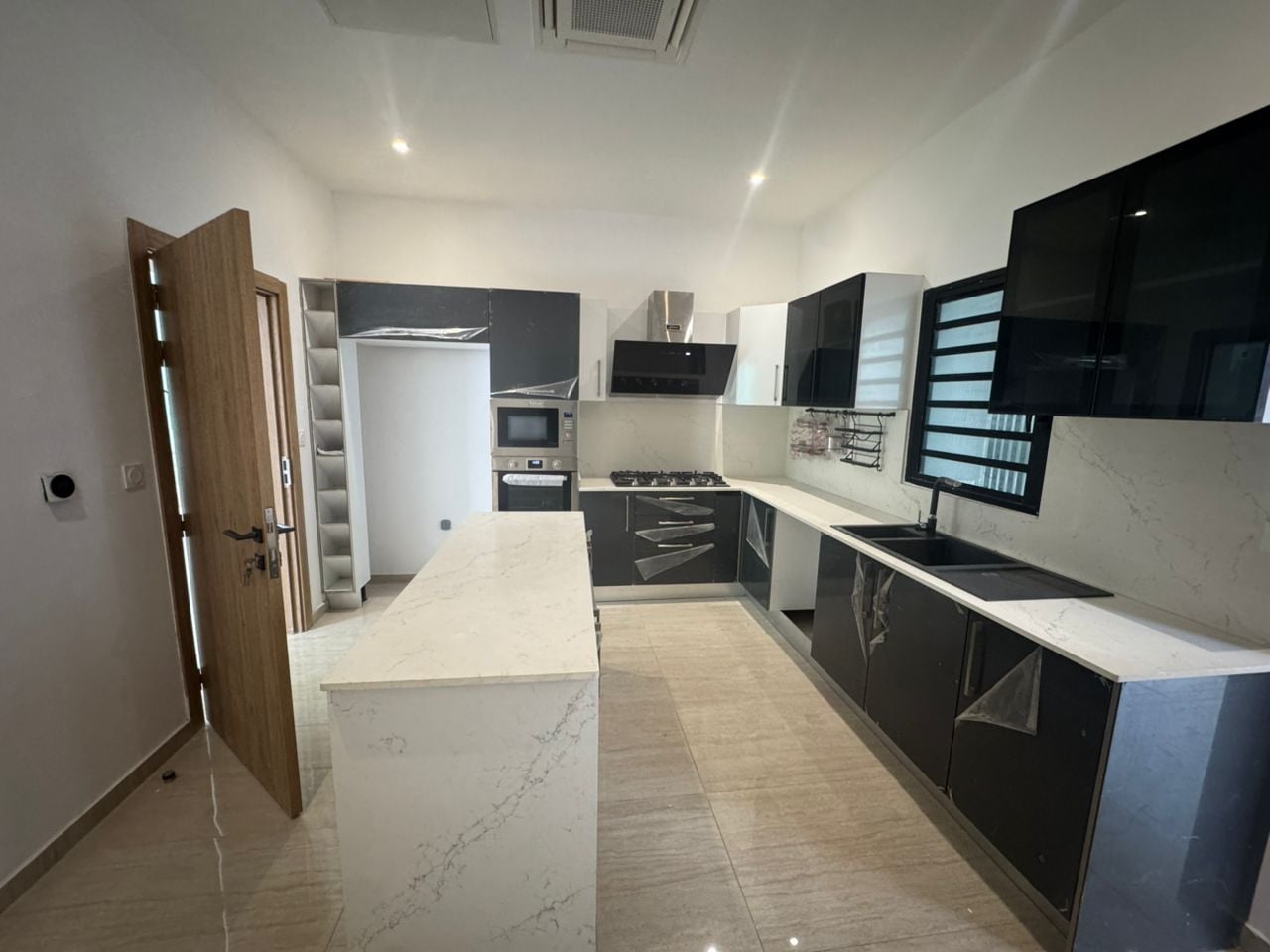 Location d'une villa duplex avec piscine au Vallon 