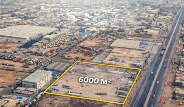 Terrain 6000m² a la ZAD vers Unimall