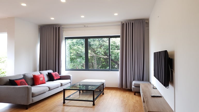 Nice, bright 2 – bedroom apartment in Tu Hoa street, Tay Ho district for rent